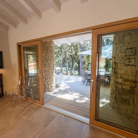 Poseidonia - Luxury Design & Eco Retreat *
